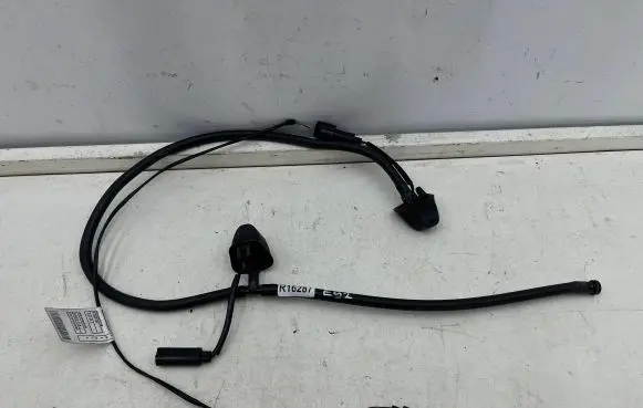 BMW 3 E90 E91 Windshield washer spray nozzle 7131299