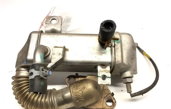 Renault Scenic III - Grand scenic III EGR valve cooler 147350264R