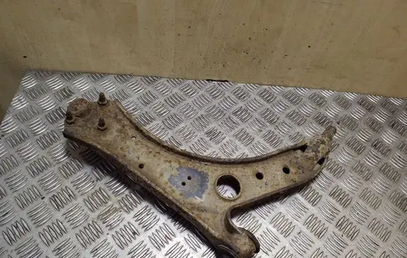 Skoda Octavia Mk2 (1Z) Front lower control arm/wishbone 1K0407189E