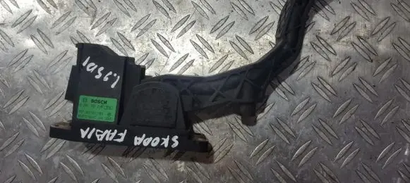 Skoda Fabia Mk1 (6Y) Accelerator throttle pedal 0280752219 6q2721503c