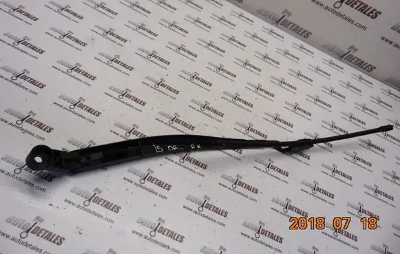 Lexus IS 220D-250-350 Front wiper blade arm