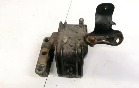 Engine mount bracket