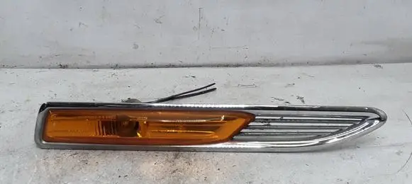 Ford Mondeo MK IV Front fender indicator light 7S7113K354AF