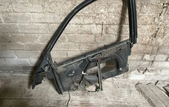 Audi A6 S6 C4 4A Front door window regulator with motor 4A0837397
