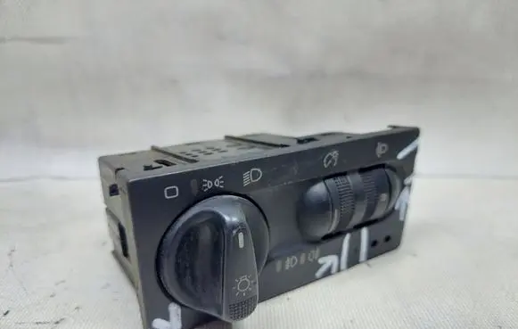 Volkswagen Golf IV Light switch 1H6941531P 0874N