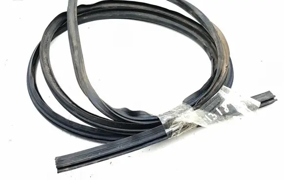 Peugeot 508 II Engine compartment rubber 9830525680