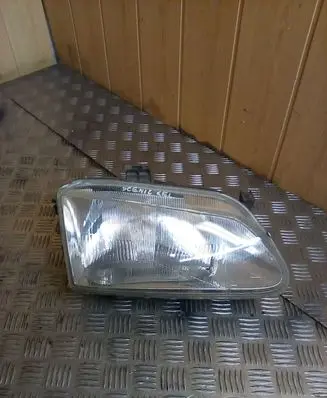 Renault Scenic I Headlight/headlamp 7701672735 7700831463M