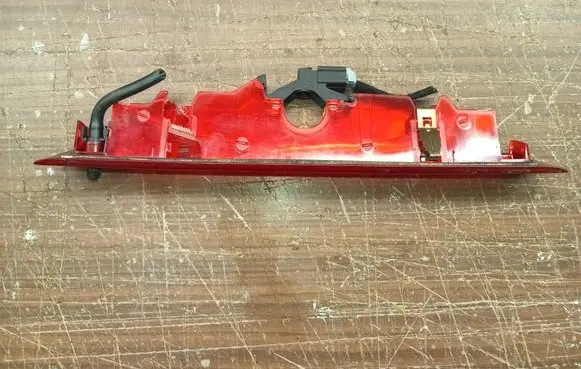 Renault Clio III Third/center stoplight 8200245578