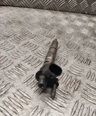 BMW 5 F10 F11 Fuel injector 780542803