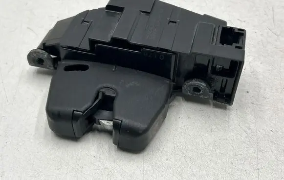 Peugeot 207 Tailgate/trunk/boot lock/catch/latch 9660403980