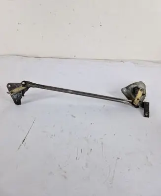 Front wiper linkage and motor