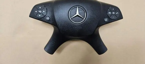 Mercedes-Benz C W204 Steering wheel airbag A2048600202