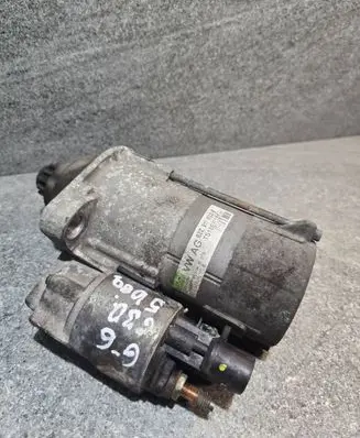 Volkswagen Golf VI Starter motor 02Z911023P