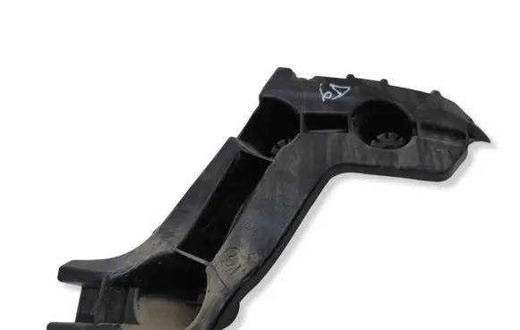 Audi A6 S6 C8 4K Rear bumper mounting bracket 4K5807394