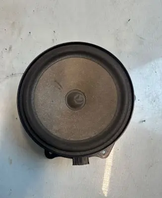 Audi A2 Front door speaker 8Z0035411