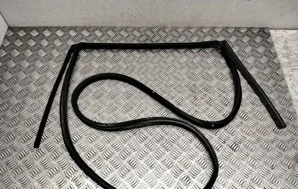 Subaru Forester SH Rubber seal rear door 