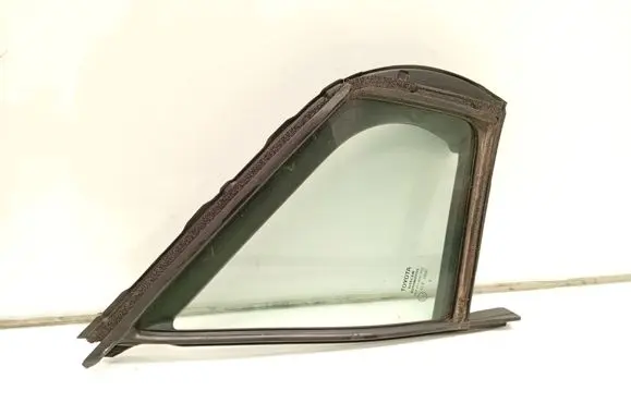 Toyota Yaris XP210 Front door vent window glass four-door 682150D050 43R00097