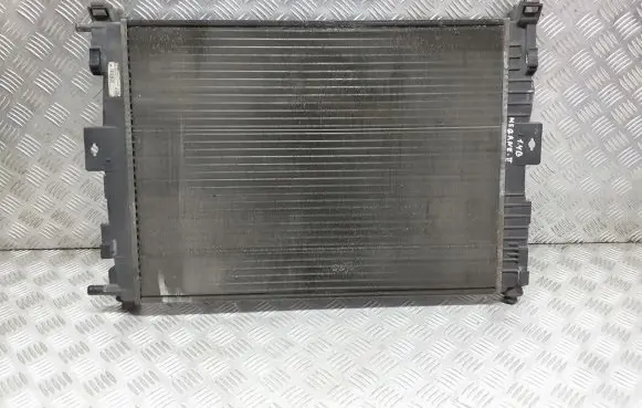 Renault Megane II Coolant radiator 8200115451A