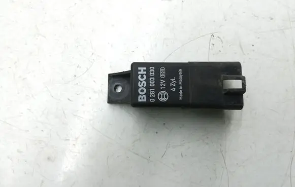 Honda CR-V Glow plug pre-heat relay 0281003030