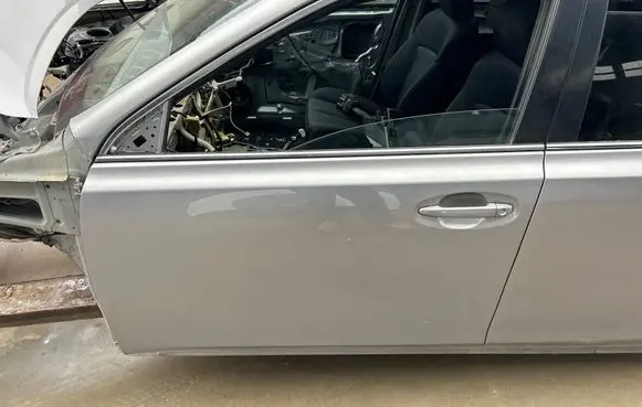 Subaru Outback Front door