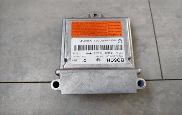 Mercedes-Benz Sprinter W906 Airbag control unit/module A9069014700 0285011060 1104160045