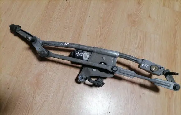 Volvo S60 Front wiper linkage and motor 404775 09151848