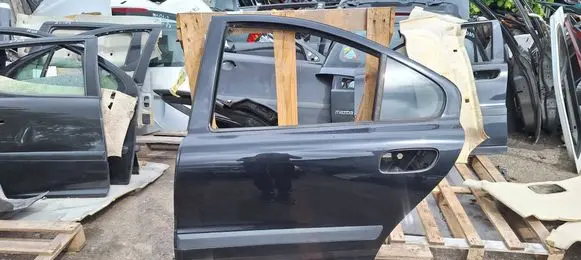 Volvo S60 Rear door
