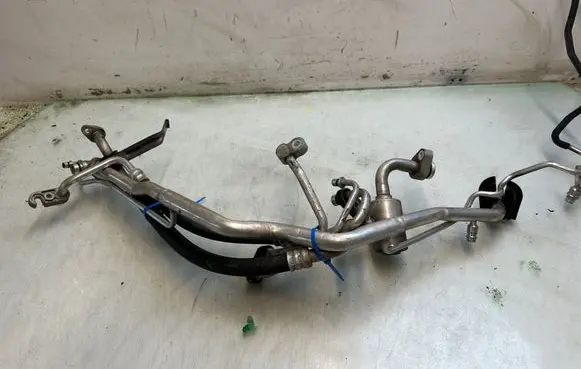 Infiniti Q50 Air conditioning (A/C) pipe/hose 9989