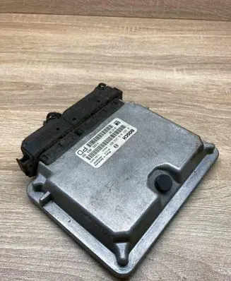 Opel Zafira A Engine control unit/module ECU 24417169 0281010268Used