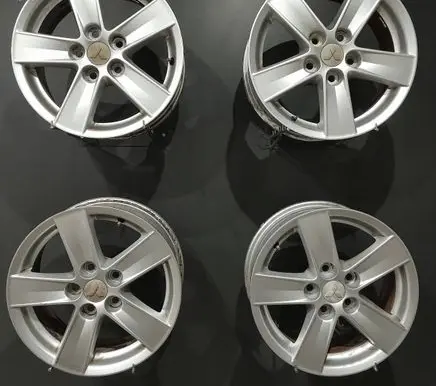 Mitsubishi Lancer X R16 alloy rim 4250B388