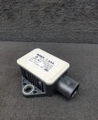 Audi A4 S4 B8 8K ESP acceleration yaw rate sensor 8R0907637B