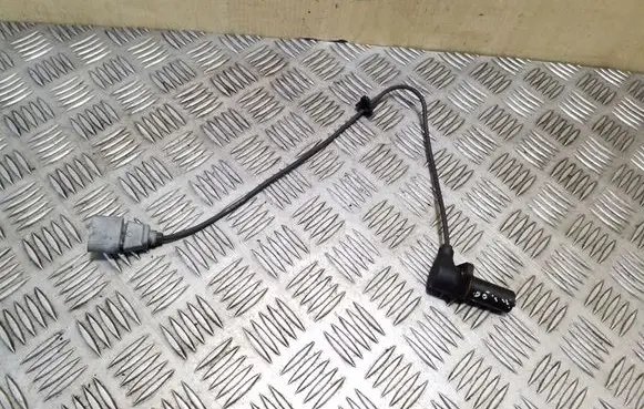 Volkswagen Golf IV Crankshaft position sensor 038907319F