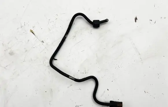 Toyota Land Cruiser (J120) Fuel injector supply line/pipe