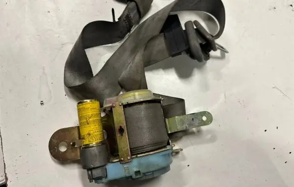 KIA Sorento Front seatbelt 888103E010CY 5032210136