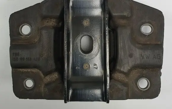 Volkswagen Up Gearbox mounting bracket 1S0199555A