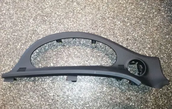 Toyota Yaris Panel trim 75F223