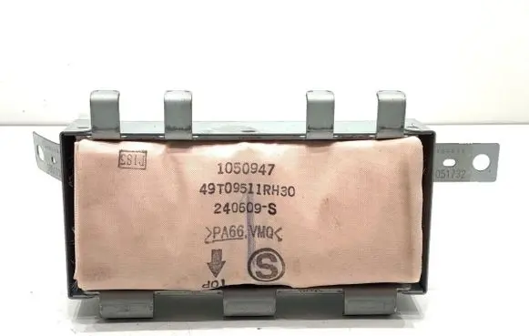 Mazda 2 Passenger airbag