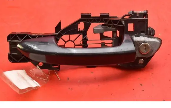 Volkswagen PASSAT B6 Front door exterior handle 3C0837885H