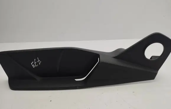 Audi Q3 F3 Seat trim 83A881325
