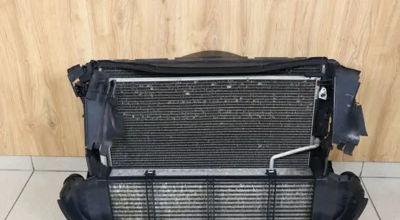 Mercedes-Benz E W212 Radiator set 2045000393