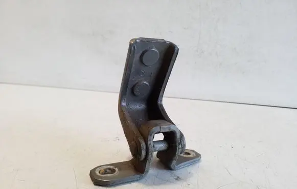 Suzuki Grand Vitara II Rear door lower hinge