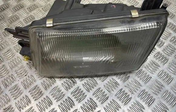 Subaru Forester SF Headlight/headlamp 019110