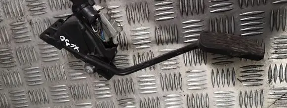 Volvo XC90 Accelerator throttle pedal 8634699