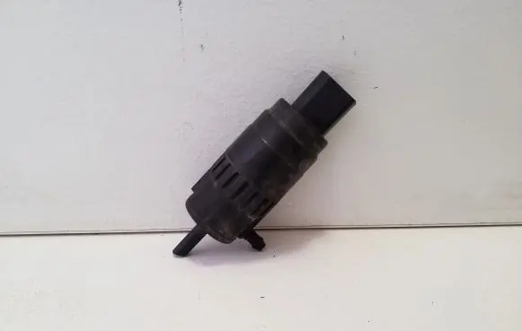 Volkswagen Amarok Windscreen/windshield washer pump 1K5955651