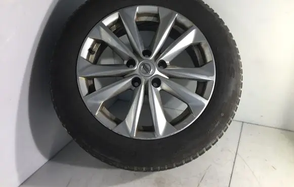 Nissan Qashqai R17 alloy rim 150702