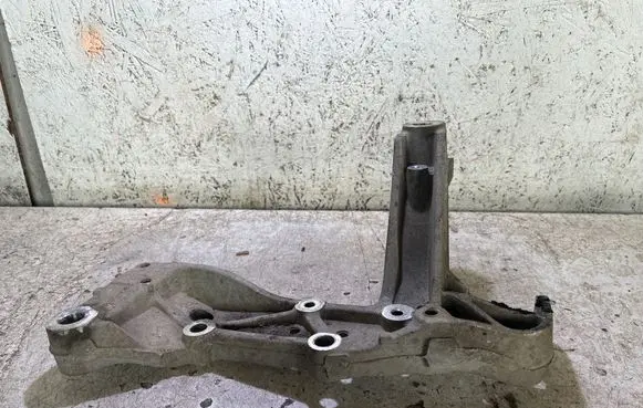 Volkswagen Golf V Front subframe 1K0199296F