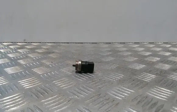 Coolant temperature sensor