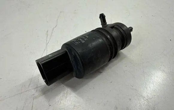 Ford Mustang VI Windscreen/windshield washer pump 8S4317664AA