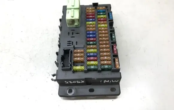 Mini One - Cooper R50 - 53 Fuse module V23134K59X312 8373700