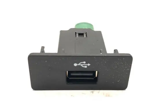 Skoda Superb B8 (3V) USB socket connector 3V0035727